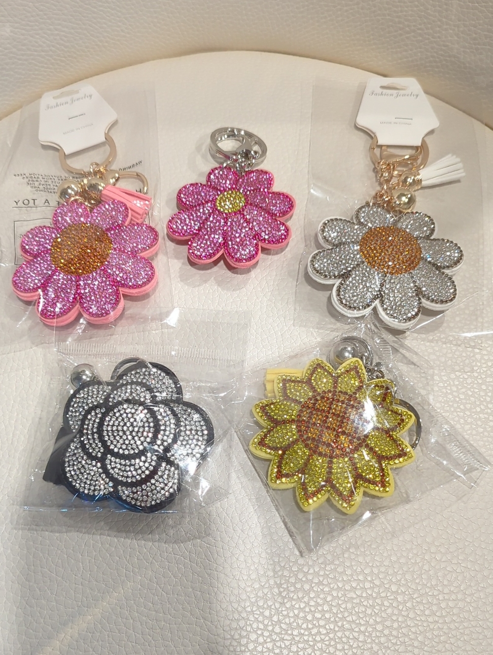 Fashion Jewelry Pink & Yellow Daisy Crystal Keychain Set